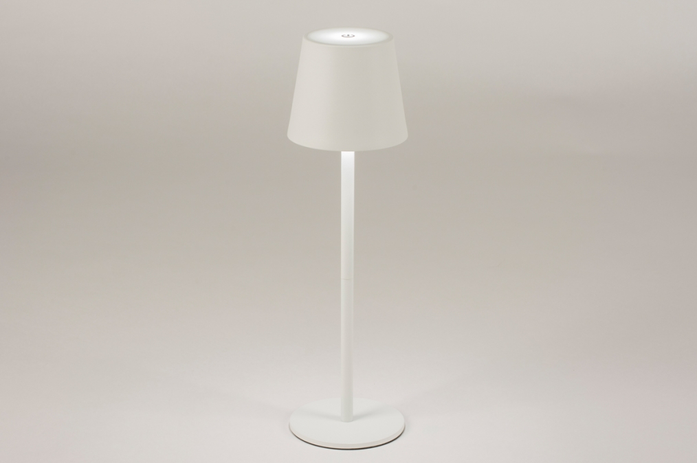 Foto 15354: Oplaadbare tafellamp voor buiten en binnen in het wit met USB 