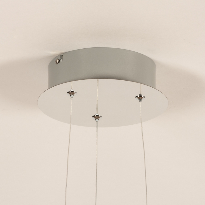 Lustres en cristal pour éclairage créatif dans les halls