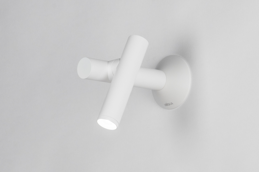 Foto 16097: Oplaadbare led wandlamp / badkamerlamp / tuinlamp in het wit