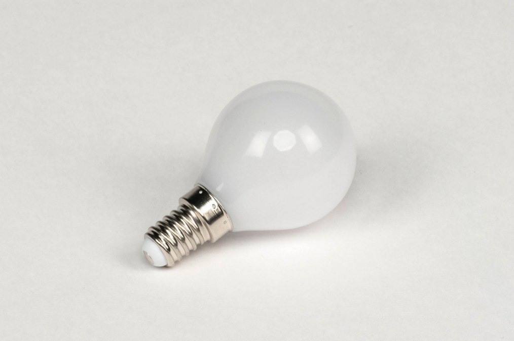 Foto 161: Dimmbare Kugellampe LED E14 Leuchtmittel, Lichtfarbe warmes weiss 2700 Kelvin
