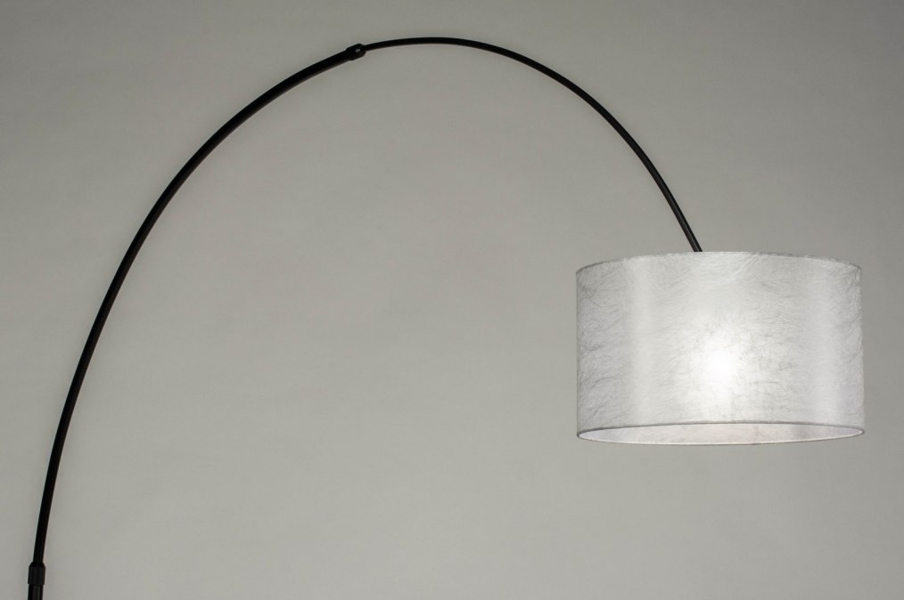 Foto 31331: Grote uitschuifbare booglamp in mat zwart met zilveren/transparante kap