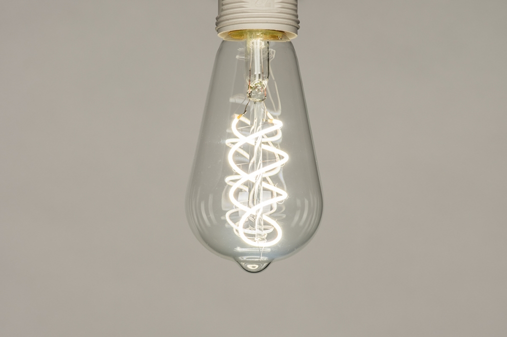 Foto 387: Vintage led filament lamp in druppelvorm met gekrulde kooldraad E27
