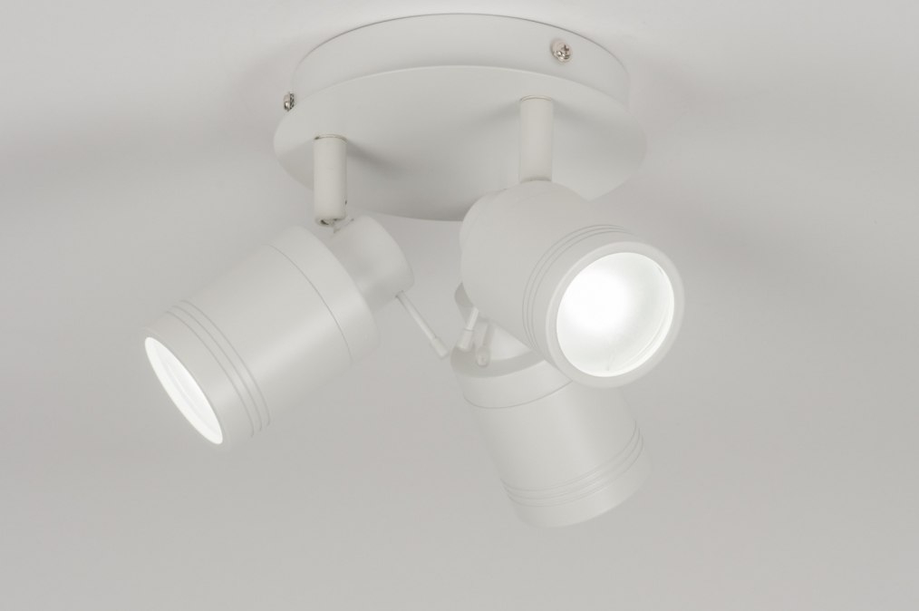 Foto 72530: Witte badkamer plafondlamp met drie verstelbare GU10 spots 