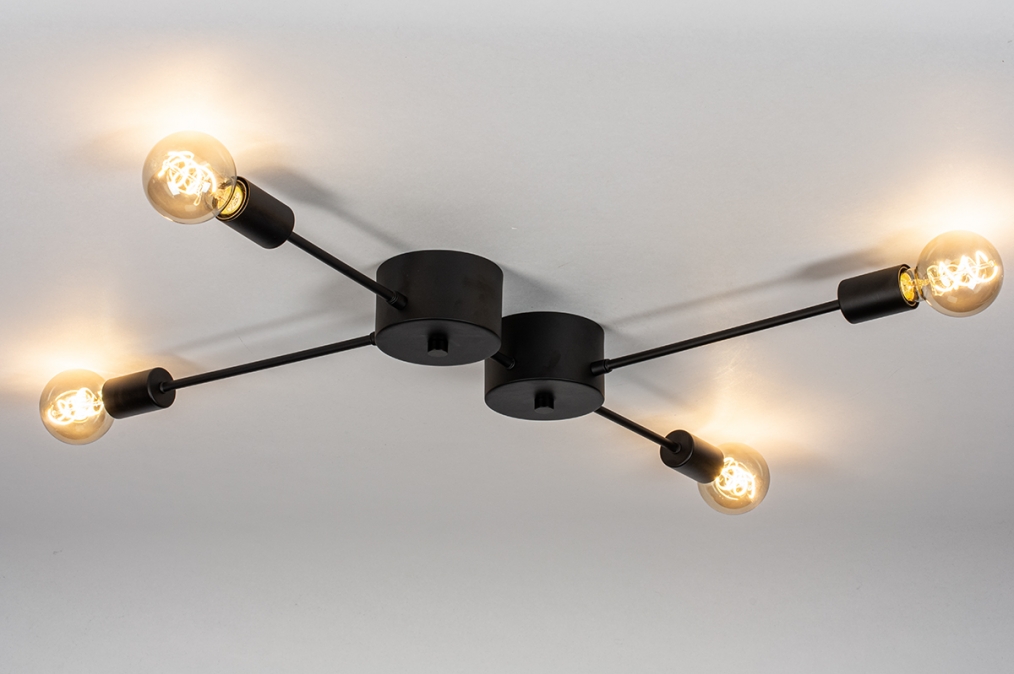 Foto 74048: Moderne, zwarte fittinglamp als plafondlamp of wandlamp, geschikt voor vier led lichtbronnen.