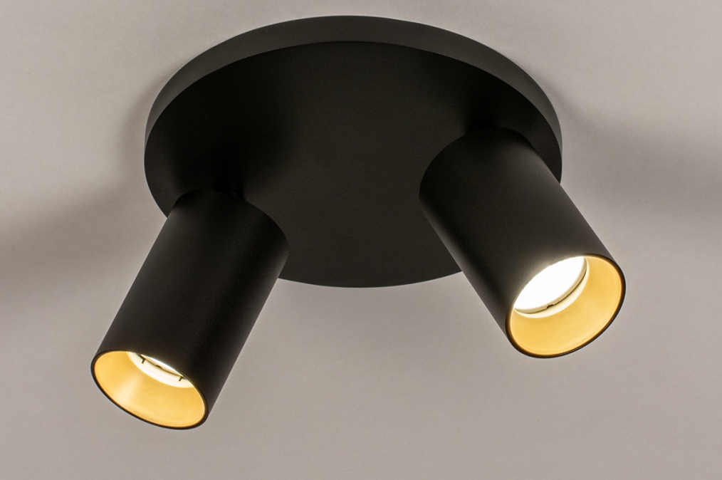 Foto 74344: Funktionale, schwarze Deckenspots mit goldenen Details und tollem Lichteffekt in dezentem, rundem Design.