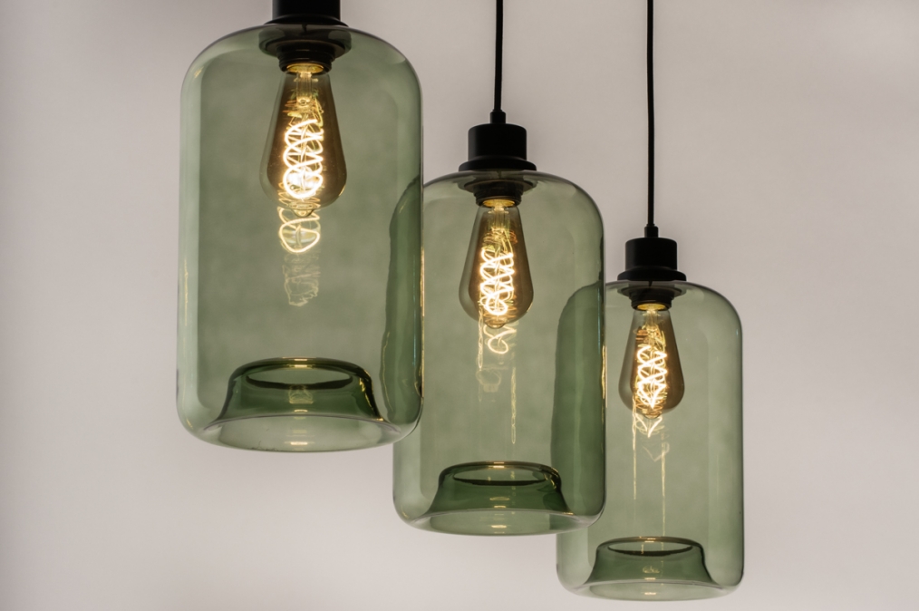 Foto 74445: Moderne, 3-flammige Hängeleuchte mit stimmungsvollem olivgrünem Glas, für LED geeignet