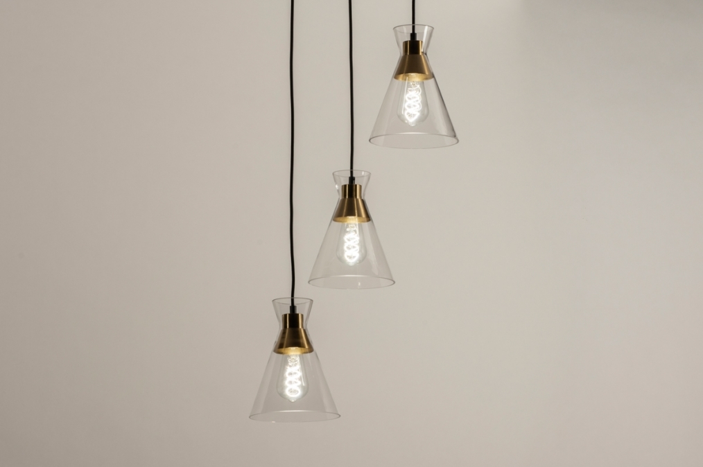 Foto 74676: Hanglamp met heldere glazen en messing fittingen aan ronde plafondplaat 