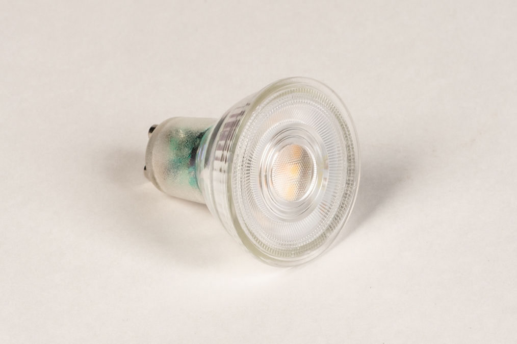 Foto 753: GU10 LED-Spotleuchtmittel mit einstellbarem Lichtton; von kühl bis warm Lichtfarbe.