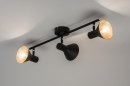 Foto 11000-1: Trendy plafondlamp voorzien van drie spots in de kleuren mat zwart en goud.