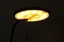 Foto 12043-12: Minimalistische stalen vloerlamp voorzien van dimbare led verlichting. 
