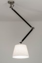 Foto 12500-3: Stoere, robuuste pendellamp in een combinatie van staal met een mat zwarte kleur en voorzien van een witte, stoffen kap.