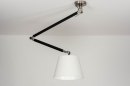 Foto 12500-6: Stoere, robuuste pendellamp in een combinatie van staal met een mat zwarte kleur en voorzien van een witte, stoffen kap.