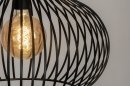 Foto 12600-7: Moderne, zwarte draadlamp voorzien van platte, dunne strips.