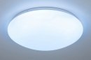 Foto 13249-2: Functionele led plafondlamp voorzien van zowel instelbare lichtkleuren als dim mogelijkheden. 