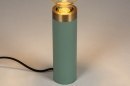 Foto 13342-4: Trendy tafellamp / bedlamp uitgevoerd in een matte, blauw /groene kleur en een kopergeel randje aan de bovenzijde.