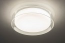 Foto 13525-1: Tijdloze, led plafondlamp, dimbaar met schakelaar, voorzien van IP44 waarde. 