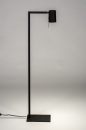 Foto 13778-2: Moderne, verstellbare Stehleuchte in Mattschwarz und Messingfarbe, für LED geeignet. 