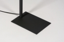 Foto 13778-7: Moderne, verstelbare vloerlamp in mat zwart met messing geschikt voor vervangbaar led.