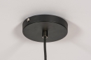 Foto 13853-9: Houten hanglamp in walnootkleur voorzien van een retro vormgeving.