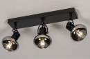Foto 13897-1 schuinaanzicht: Zwarte 3-lichts plafondspot met kappen van rookglas