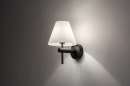 Foto 13937-1: Klassiek model badkamerlamp / wandlamp in zwart witte kleurstelling, geschikt voor vervangbaar led.