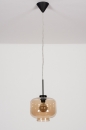 Foto 14003-3: Elegante, stijlvolle hanglamp gemaakt van helder, amberkleurig glas en mat zwarte details.
