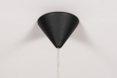 Foto 14003-9: Elegante, stijlvolle hanglamp gemaakt van helder, amberkleurig glas en mat zwarte details.