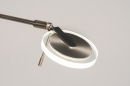 Foto 14106-10: Een dimbare, design led vloerlamp / leeslamp met verlichtingsmogelijkheden.