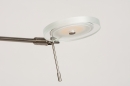 Foto 14106-12: Een dimbare, design led vloerlamp / leeslamp met verlichtingsmogelijkheden.
