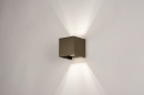 Foto 14270-3: Koffiebruine wandlamp van metaal in het vierkant met verstelbare lichtbundels