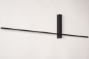 Foto 14273-7: Zwarte minimalistische wandlamp voorzien van ingebouwde led verlichting.