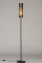 Foto 14327-2: Zwarte vloerlamp 'industrieel' van metaal met een gouden binnenkant