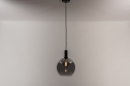 Foto 14334-2: Trendige, schwarze Pendelleuchte mit schwarzem Rauchglas und für austauschbare LED geeignet.