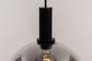 Foto 14334-7: Trendige, schwarze Pendelleuchte mit schwarzem Rauchglas und für austauschbare LED geeignet.