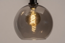 Foto 14335-4: Trendy, zwarte hanglamp voorzien van drie glazen kappen, geschikt voor vervangbaar led.
