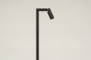 Foto 14971-11: Zwarte vloerlamp met drie verschillende looks; zwarte leeslamp, leeslamp met messing detail of industriële vloerlamp