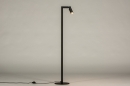 Foto 14971-5: Zwarte vloerlamp met drie verschillende looks; zwarte leeslamp, leeslamp met messing detail of industriële vloerlamp