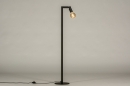 Foto 14971-7: Zwarte vloerlamp met drie verschillende looks; zwarte leeslamp, leeslamp met messing detail of industriële vloerlamp