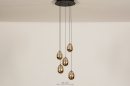 Foto 15004-1: Hanglamp met ronde plafondplaat en vijf eivormige glazen in amberkleur