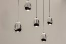 Foto 15007-4: Hanglamp met vijf glazen in eivorm op verschillende hoogtes