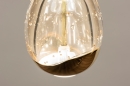 Foto 15116-9: Hängeleuchte mit runder Deckenplatte und drei eiförmigen, bernsteinfarbenen Gläsern