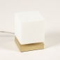 Foto 15163-5: Design tafellamp in kubus vorm van opaalglas en messing met touchdimmer