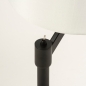Foto 15203-12: Zwarte tafellamp met witte kap van stof en met schakelaar op het armatuur