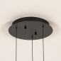 Foto 15210-11: Zwarte hanglamp met drie amberkleurige glazen die trapsgewijs naar beneden hangen