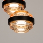 Foto 15210-9: Zwarte hanglamp met drie amberkleurige glazen die trapsgewijs naar beneden hangen