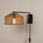 Foto 15230-3: Verstelbare wandlamp in het zwart met mooie kap van touw in naturel kleur