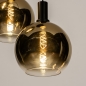 Foto 15249-10: Zwarte hanglamp met drie bollen van spiegelend goud glas