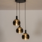 Foto 15249-2: Zwarte hanglamp met drie bollen van spiegelend goud glas