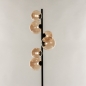 Foto 15255-5: Zwarte vloerlamp met zes amberkleurige bollen van glas in boutique hotel stijl