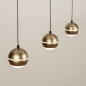 Foto 15304-5 schuinaanzicht: Hanglamp met metalen bollen in messing/goud